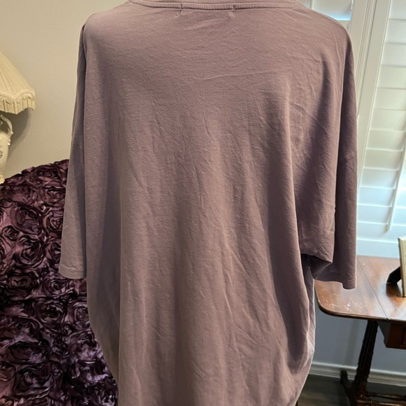 HOWDY BOOTS OS TEE
REGULAR PRICE $68
SOLD OUT - Picture 3 of 6